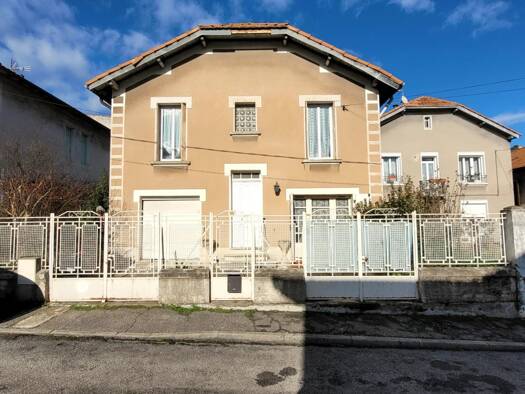Maison de ville à vendre 167 000 € 4 pièces 2 chambres 95 m² 284 m² de terrain Brésis-Prés Rasclaux Alès 30100