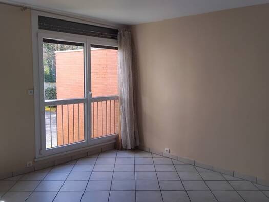 Appartement à vendre 128 500 € 3 pièces 2 chambres 61 m² RDC/4 Est Avon 77210