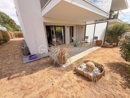 Appartement à vendre 345 050 € 3 pièces 2 chambres 64 m² RDC/3 Zone Urbaine Arradon 56610