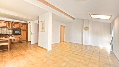 Appartement à vendre 159 000 € 4 pièces 3 chambres 89 m² RDC Cluses 74300
