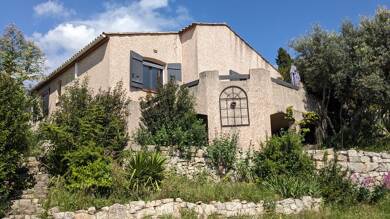 Maison de plain-pied à vendre 349 000 € 5 pièces 3 chambres 84 m² 500 m² de terrain Vaugines-Les Faisses-Peyrard Draguignan 83300