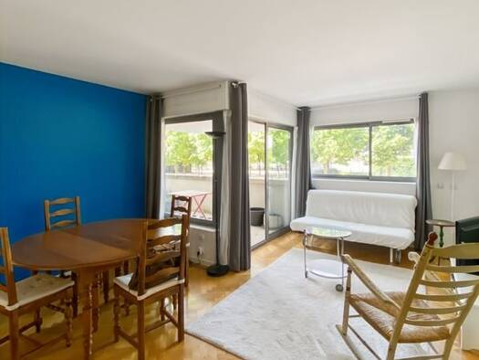 Appartement à vendre 430 000 € 2 pièces 1 chambre 43 m² RDC/4 Citroën-Boucicaut Paris 15ème arrondissement 75015