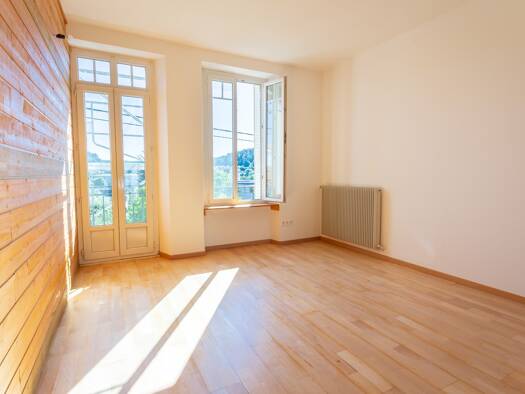 Appartement à louer 595 € 3 pièces 1 chambre 51,9 m² Étage 1/1 Champ du Pin Épinal 88000