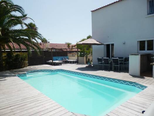 Maison à louer 1 470 € 5 pièces 4 chambres 91 m² 390 m² de terrain Village Sud Canet en Roussillon 66140