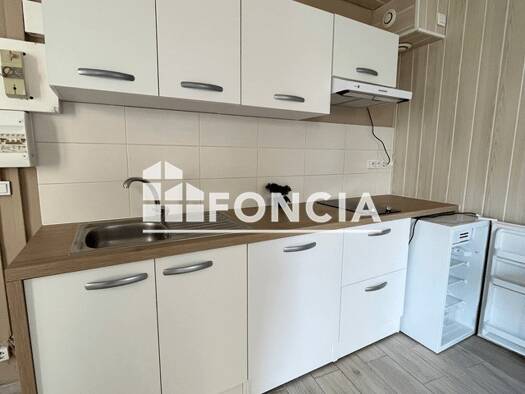 Appartement à louer 390 € 1 pièce 24 m² RDC Centre Ville Niort 79000