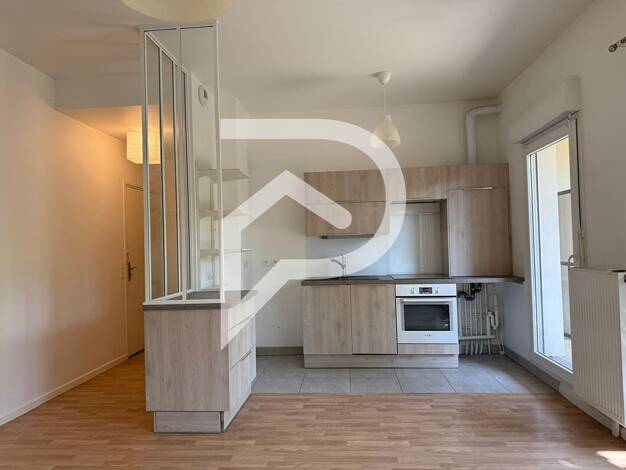 Appartement à vendre 237 000 € 2 pièces 1 chambre 44 m² RDC/3 Ozoir la Ferriere 77330