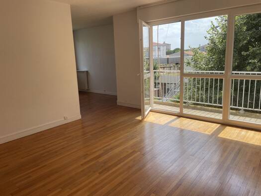 Appartement à vendre 335 000 € 3 pièces 1 chambre 82 m² 3ème étage Centre Ville La Rochelle 17000