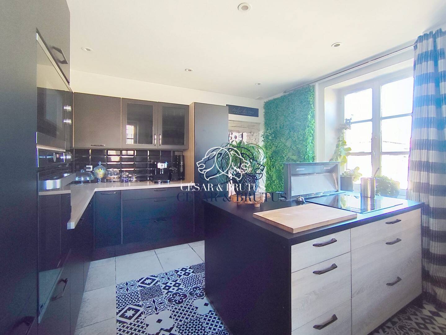 Maison à vendre, 198m², QUINCIE EN BEAUJOLAIS