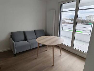 Appartement à louer 1 400 € 3 pièces 2 chambres 53,3 m² Dernier étage, Étage 5/5 Liberté-Vert de Maison Maisons-Alfort 94700