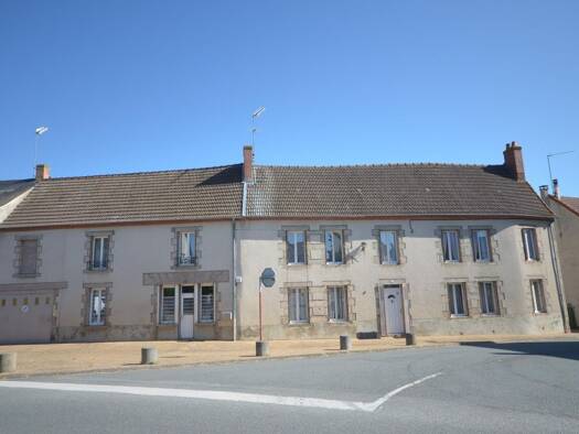 Maison à vendre 155 000 € 14 pièces 7 chambres 276 m² 395 m² de terrain Soumans 23600