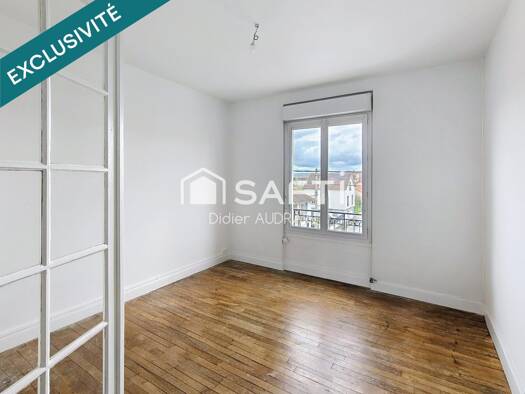 Appartement à vendre 64 000 € 3 pièces 2 chambres 59 m² Étage 2/2 La Caserne-Les Guineberts Montluçon 03100