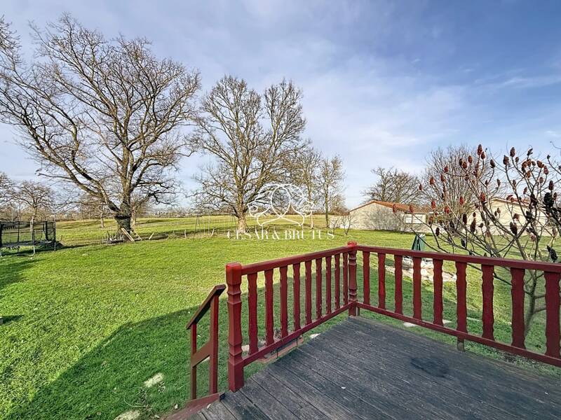 Maison à vendre, 400m², POUILLY SOUS CHARLIEU