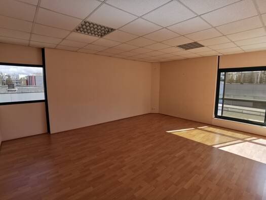 Espace bureau à louer 890 € 52 m² de bureaux Merignac 33700