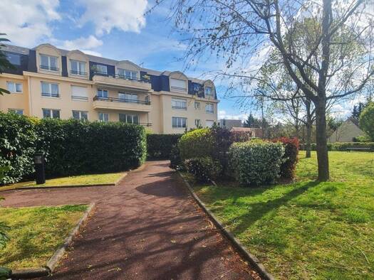 Appartement à louer 722 € 1 pièce 23 m² RDC Victor Hugo Bezons Carrières-sur-Seine 78420