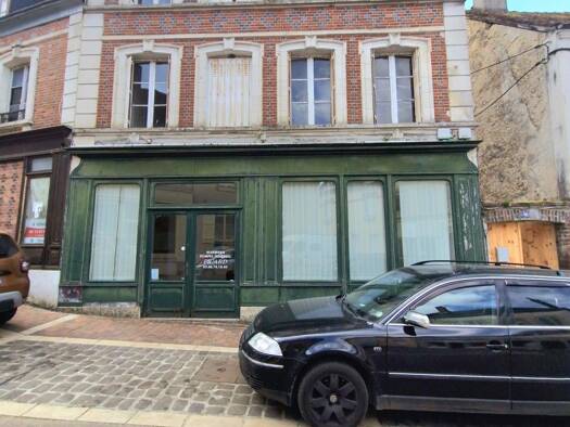 Immeuble à vendre 55 000 € 110 m² Saint-Fargeau 89170