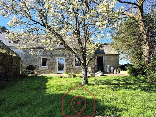 Maison à vendre 160 000 € 4 pièces 2 chambres 116 m² 1 989 m² de terrain Roudouallec 56110