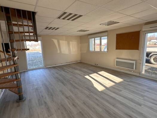 Local commercial à vendre 212 000 € 85 m² de surface de vente Dambenois 25600