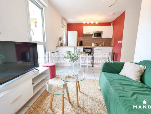 Appartement à louer 600 € 2 pièces 1 chambre 30 m² 1er étage Anseele-Centre-Nations Unies-Crouy-Esperence Roubaix 59100