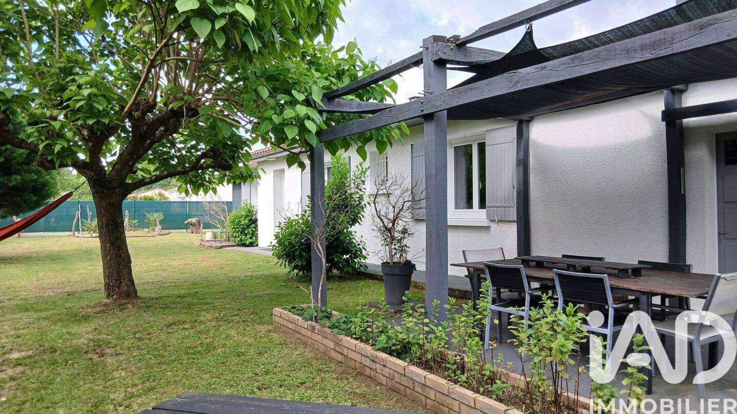 Maison à vendre, 111m², SAINT SEURIN SUR L'ISLE