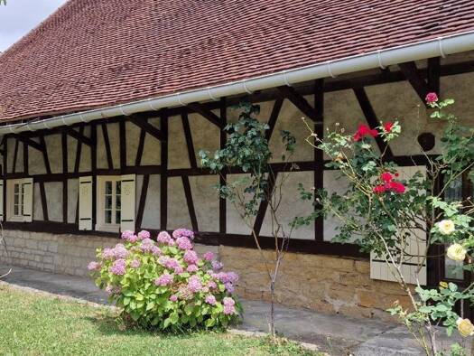 Maison à vendre 140 000 € 4 pièces 1 chambre 104 m² 3 058 m² de terrain Flacey-en-Bresse 71580
