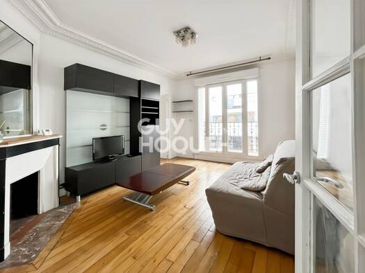 Appartement à vendre 455 000 € 2 pièces 1 chambre 41 m² Étage 5/6 Grandes Carrières-Clichy Paris 18ème arrondissement 75018