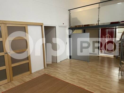 Espace bureau à louer 790 € 73,8 m² de bureaux divisible jusqu'à 74 m² Villefranche sur Saone 69400