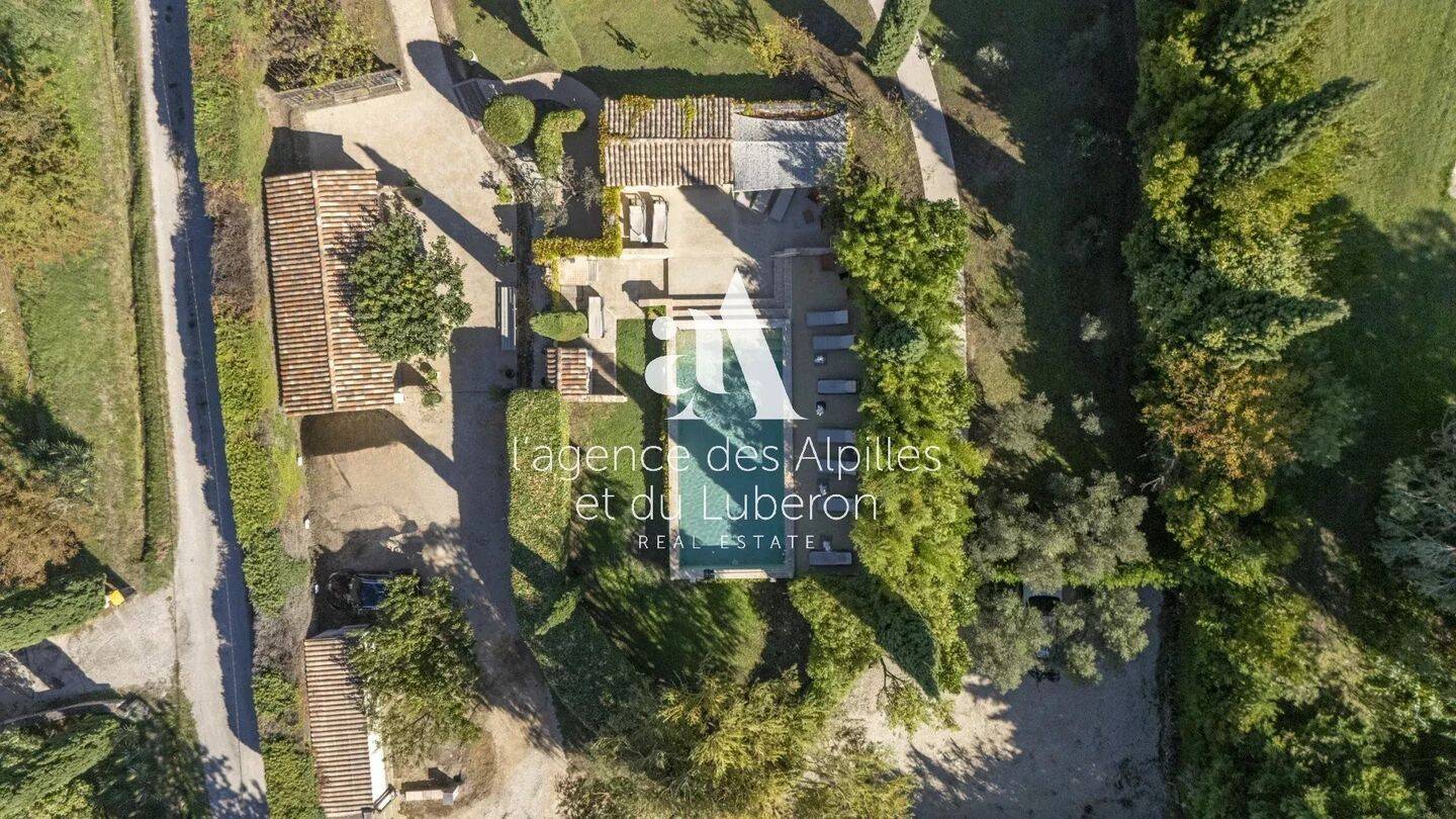 Maison à vendre, 247m², MAUSSANE LES ALPILLES