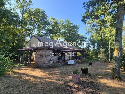 Maison à vendre 328 500 € 5 pièces 4 chambres 99 m² 2 582 m² de terrain Château-Thébaud 44690