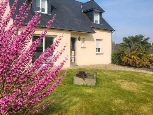 Maison à vendre 223 000 € 5 pièces 4 chambres 109 m² 630 m² de terrain Fougerolles-du-Plessis 53190