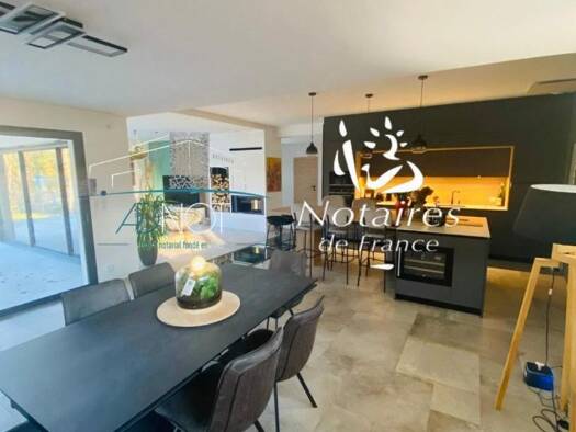 Maison à vendre 799 000 € 6 pièces 4 chambres 190 m² 2 932 m² de terrain Donzere 26290