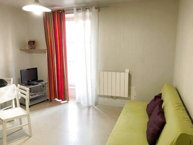 Appartement à louer 440 € 2 pièces 1 chambre 29 m² 1er étage Aurillac 15000