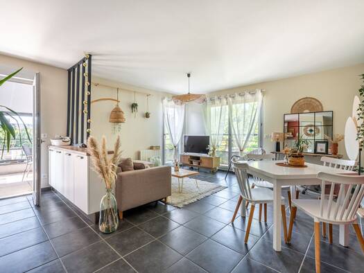 Appartement à vendre 240 000 € 4 pièces 3 chambres 77 m² 1er étage Saint-Georges-de-Reneins 69830