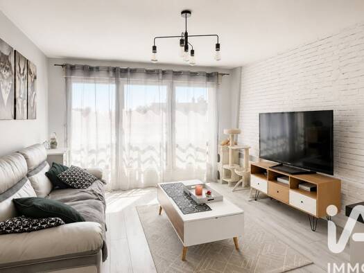Appartement à vendre 135 000 € 2 pièces 1 chambre 50,5 m² Étage 4/4 Rive Droite-Apport Paris Gare Corbeil-Essonnes 91100