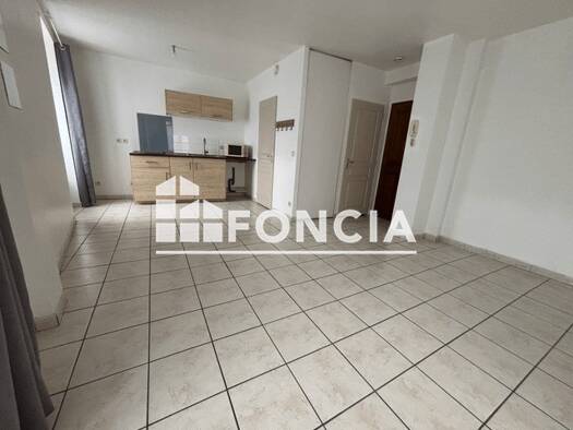 Appartement à louer 480 € 1 pièce 26,9 m² RDC/2 dès le 15/04/2026 Montgomery-Centre Vernon 27200