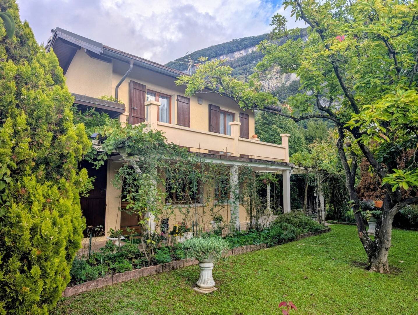 Maison à vendre, 201m², ETREMBIERES