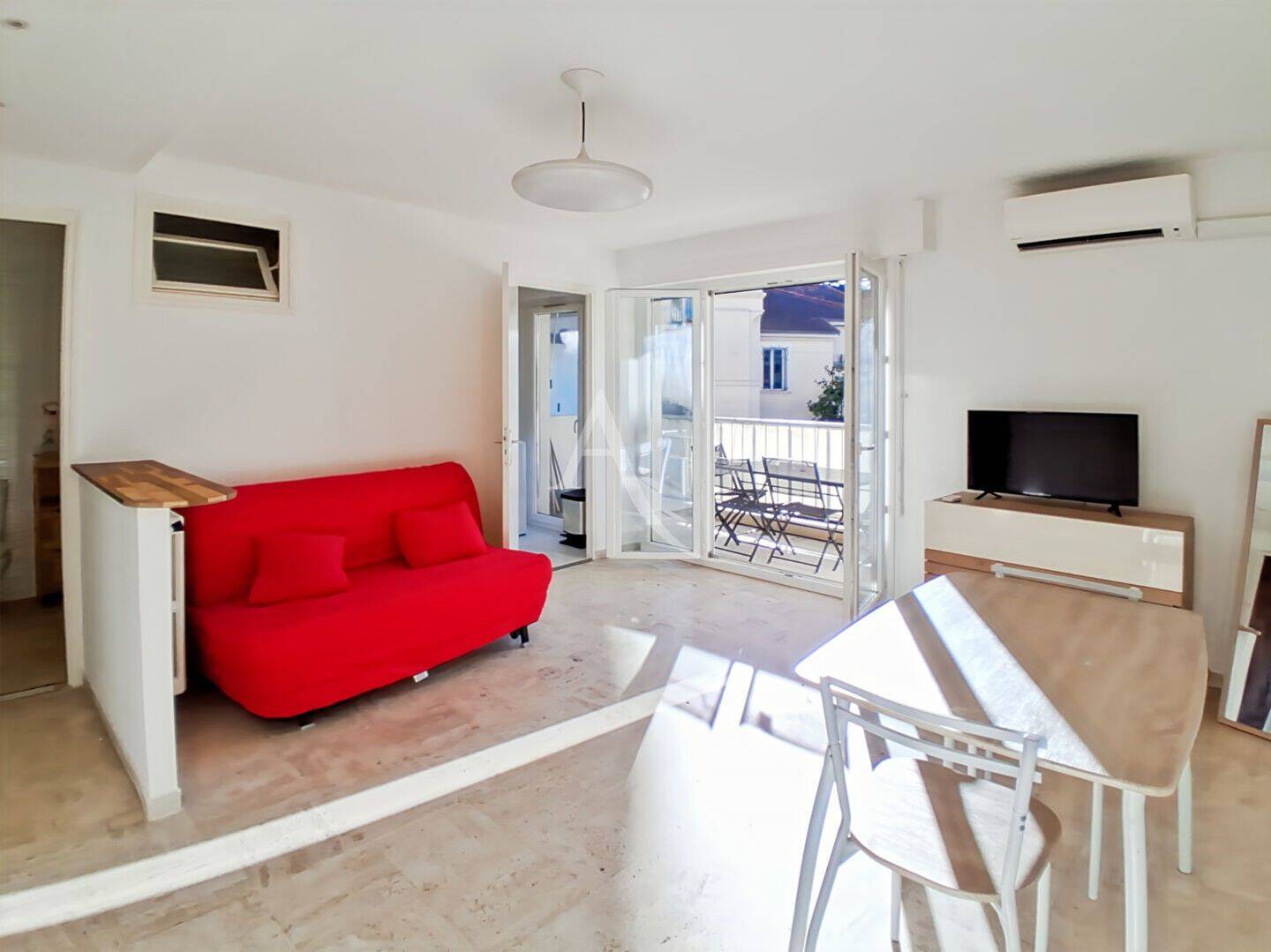Maison à louer, 24m², CANNES