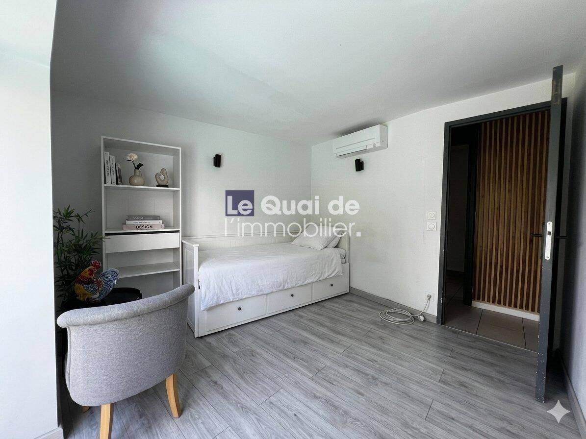 A LOUER une maison de 5 pièces récente et meublé (111 m²) av — 11