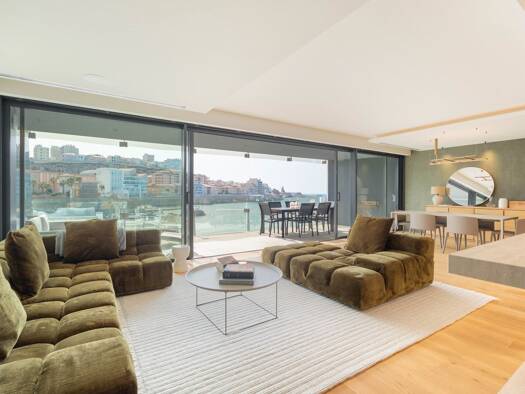 Appartement à louer - Première occupation 5 500 € 3 pièces 2 chambres 153,45 m² Étage 2/3 Le Pharo Marseille 7ème arrondissement 13007