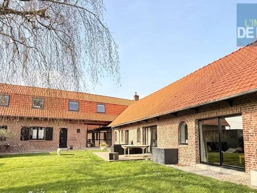 Maison à vendre 849 000 € 8 pièces 5 chambres 270 m² 2 995 m² de terrain Erquinghem-le-Sec 59320