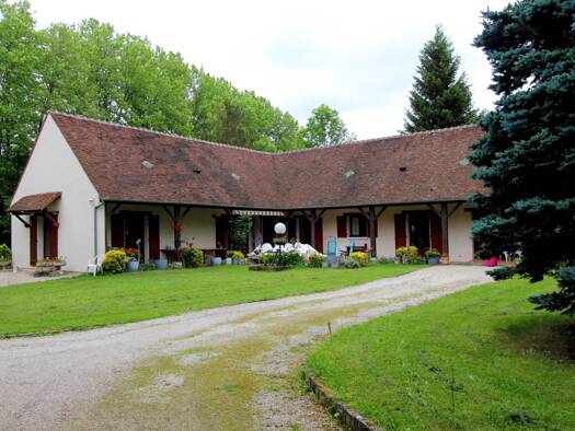 Maison de plain-pied à vendre 565 000 € 6 pièces 3 chambres Noisy-sur-École 77123