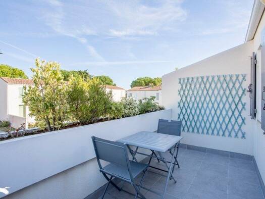Appartement à vendre 231 440 € 1 pièce 23 m² Étage 1/1 La Flotte 17630