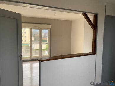 Appartement à louer 439 € 4 pièces 2 chambres 72 m² Étage 3/5 Tronville en Barrois 55310