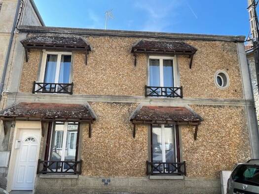 Maison à vendre 229 000 € 4 pièces 3 chambres 109 m² 184 m² de terrain La Ferté-Gaucher 77320