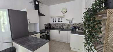 Appartement à louer 672 € 2 pièces 1 chambre 44 m² 1er étage Intra Muros Manosque 04100