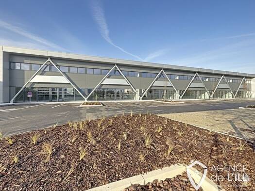 Local d'activités à louer 3 384 € 320 m² d'espace de stockage Colmar 68000