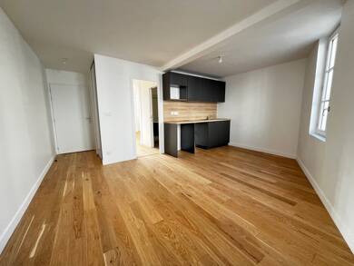 Appartement à louer 550 € 2 pièces 1 chambre 36 m² Étage 1/2 Angouleme 16000