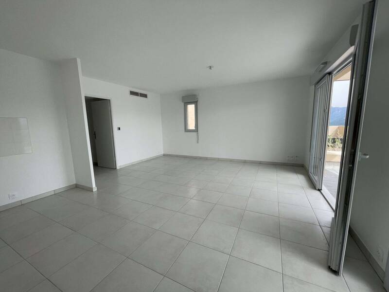 Maison à louer, 79m², CHATEAUNEUF VILLEVIEILLE