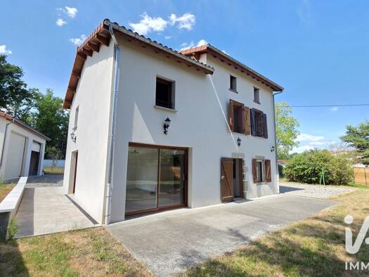 Maison à vendre 259 000 € 5 pièces 4 chambres 120 m² 1 690 m² de terrain Orléat 63190