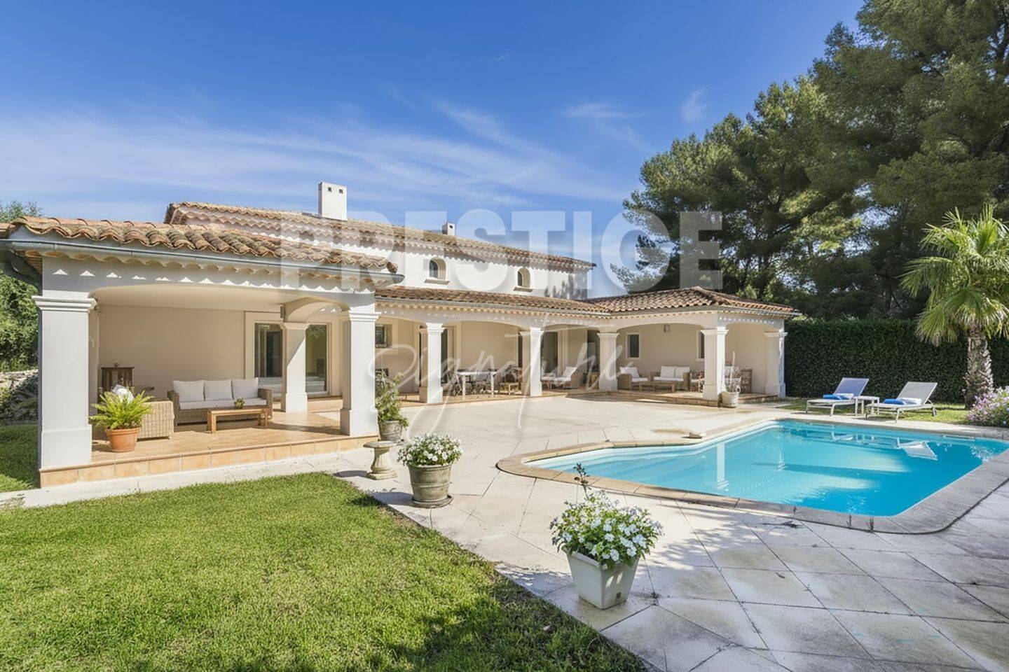 Maison à vendre, 230m², SANARY SUR MER