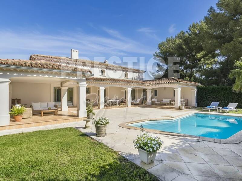 Maison à vendre, 230m², SANARY SUR MER